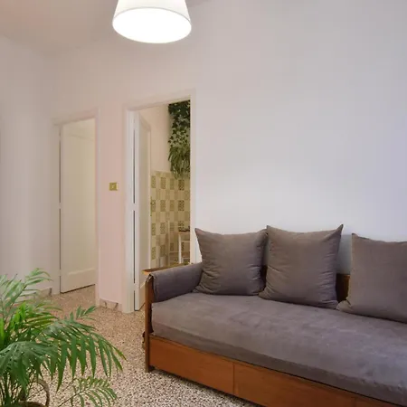 1 Bedroom Cozy In *